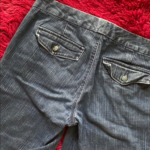 Tommy Hilfiger denim shorts - Picture 12 of 16